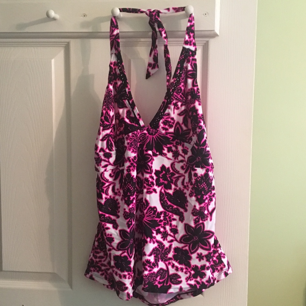 pink & white swim top